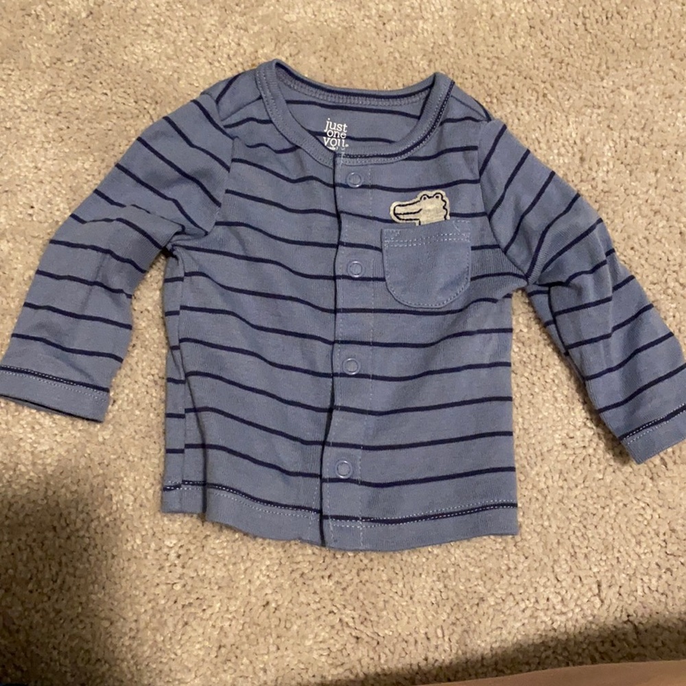 Carter’s - Picture 1 of 2